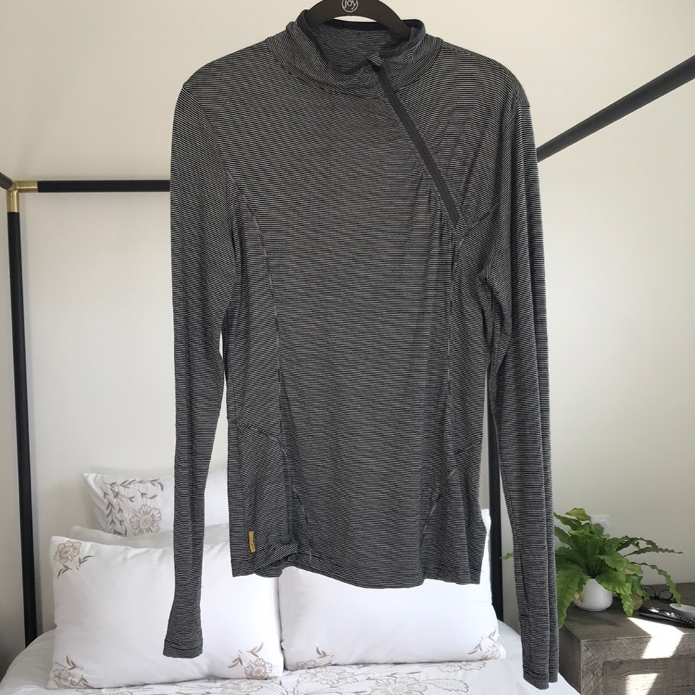 Lole Active Wear Long Sleeve Top